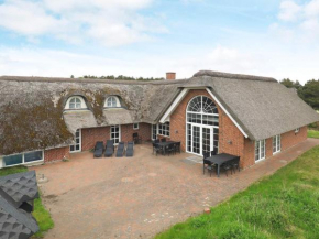 Comfortable Holiday Home in Bl vand with Private Pool
